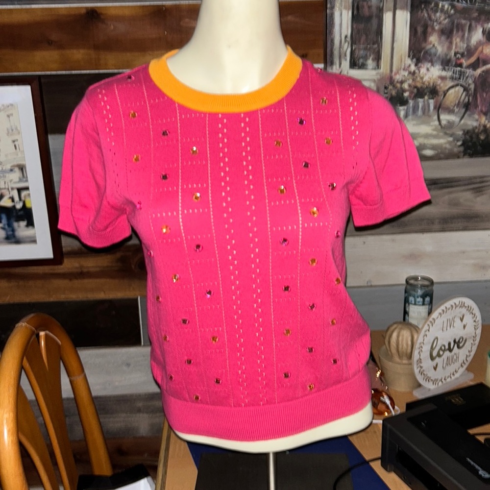Beautiful pink 100% cotton sweater like shirt with beads - size xsmall